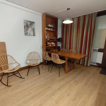 Agreable Au Pied Des Pistes Avec Balcon Et Animaux Acceptes - Fr-1-549-149 * Chamrousse